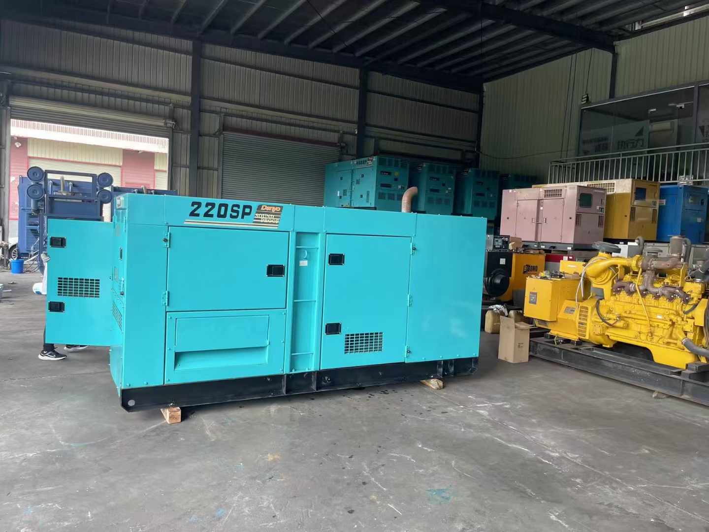 潍坊800kW 柴油发电机的输出电流波动范围是多少？