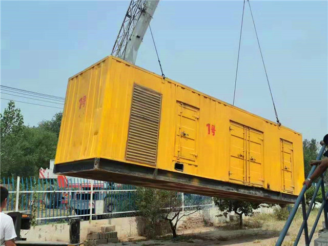 潍坊300KW柴油发电机组油耗是多少？