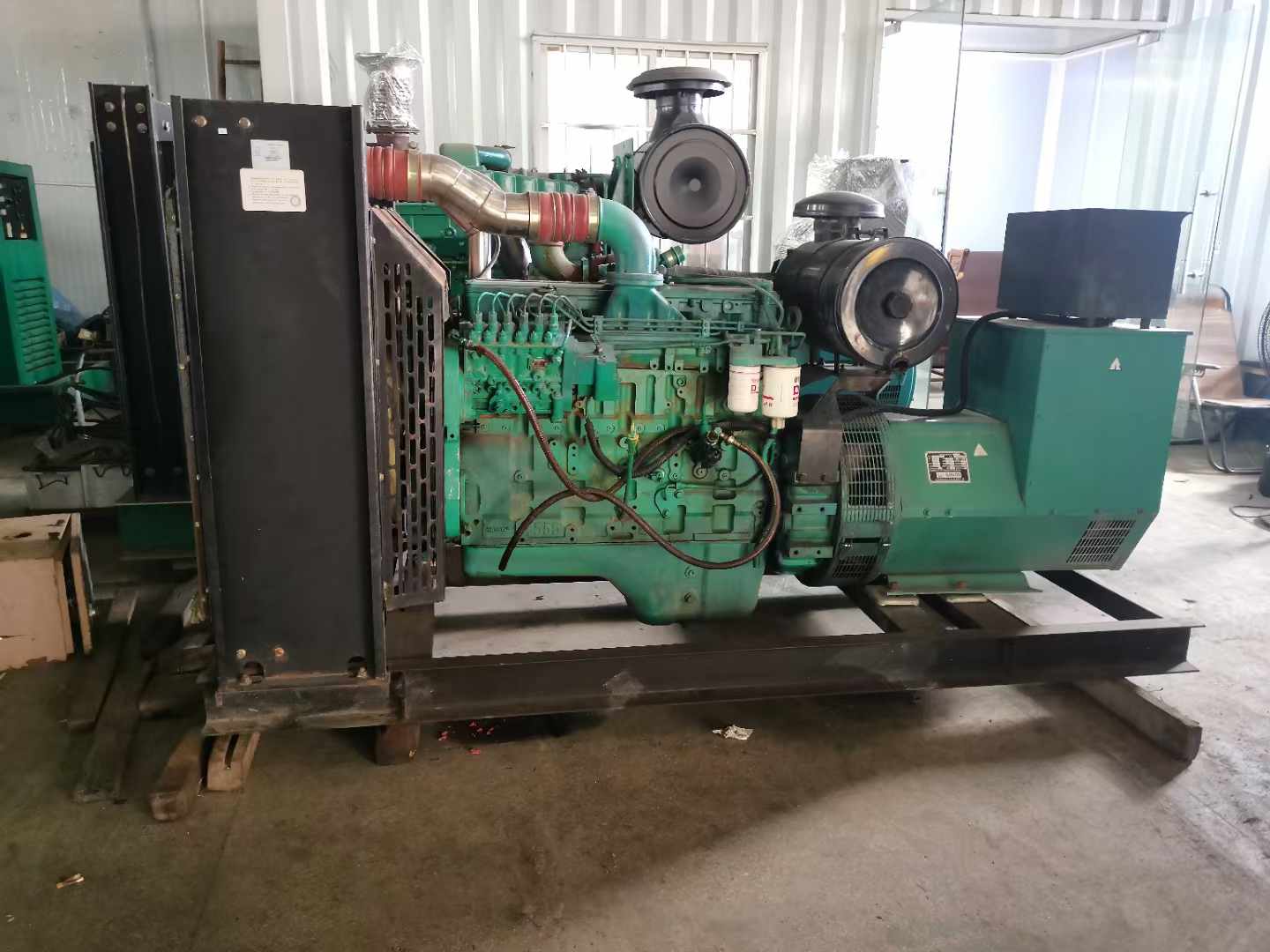 潍坊发电机租赁如何确定电缆的承载电流是否在安全范围内？