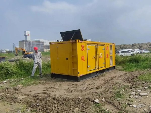 潍坊200KW柴油发电机机组每小时的油耗量受哪些因素影响？