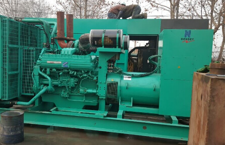 潍坊发电机组如何判断水冷式机油散热器内部是否需要清洗？